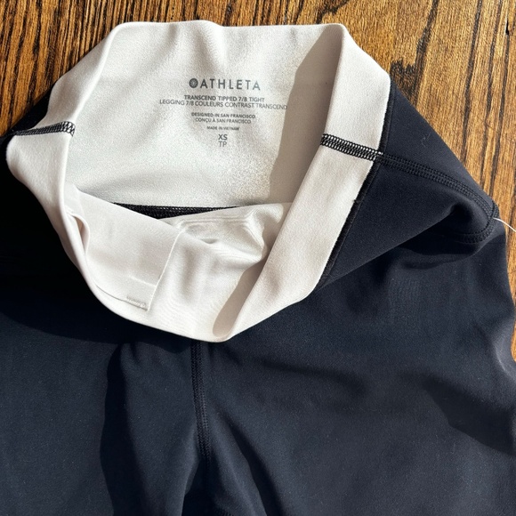 NWT Athleta Women's XS Tipped Transcend 7/8 Legging Black - Picture 2 of 3